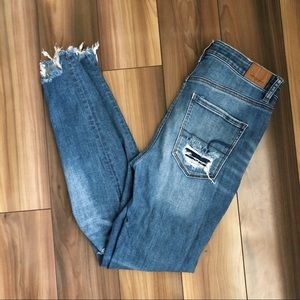 American Eagle High Waisted Jeans